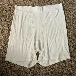 SKIMS White boxer shorts